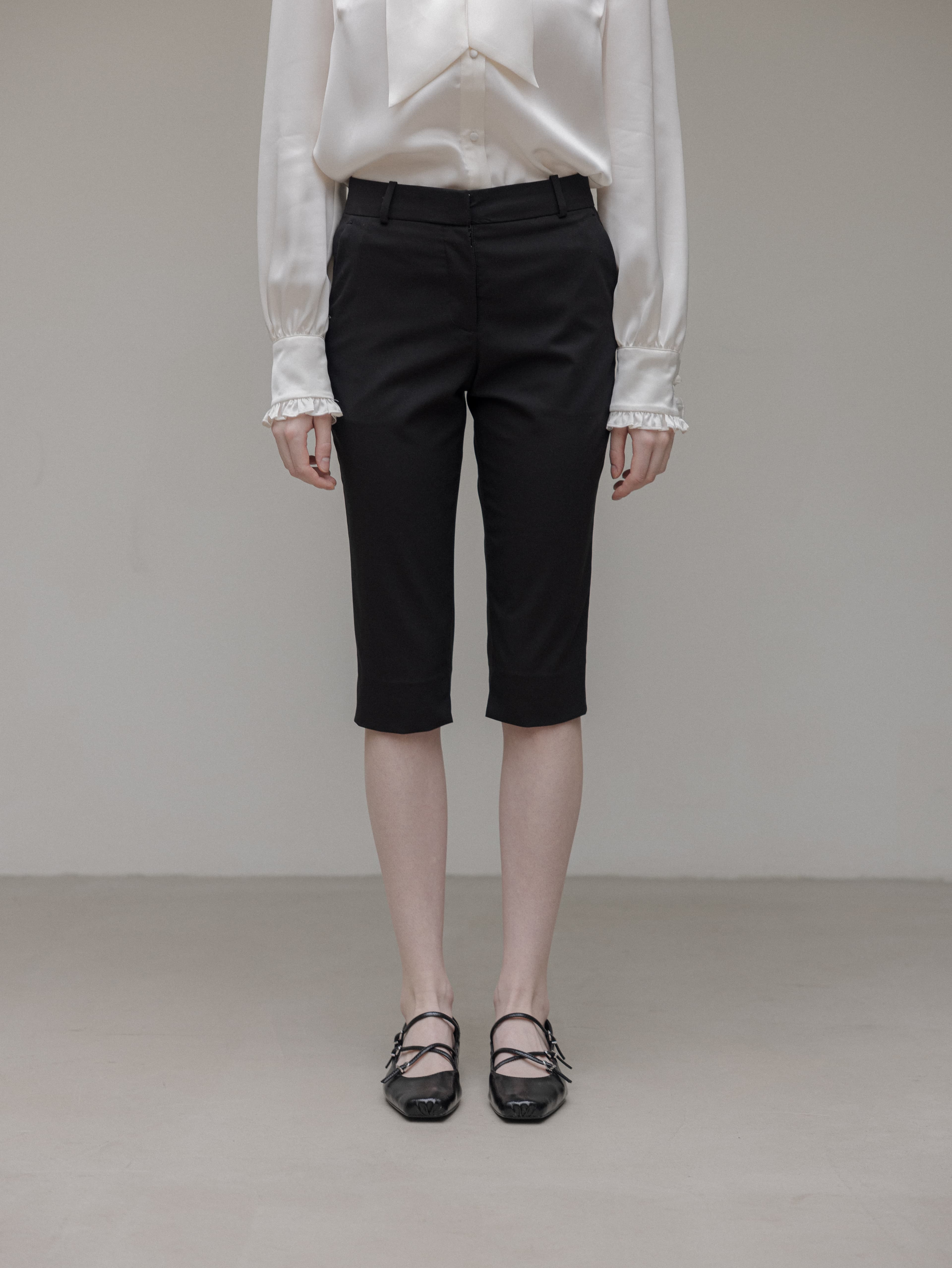 Capri Pants Lookbook 1